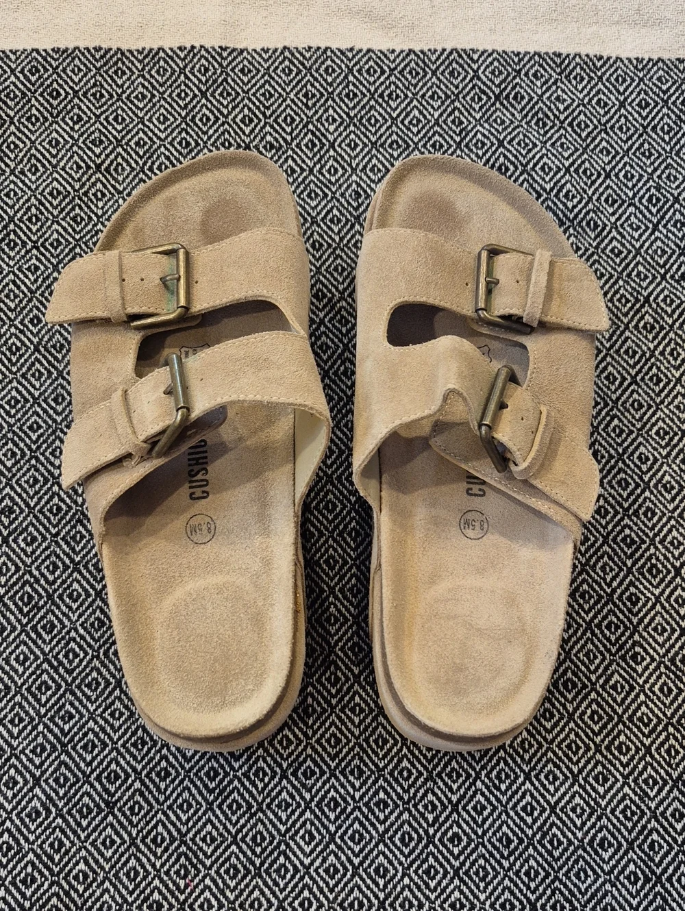 Cushionaire Platform Slide Sandals Size 8.50